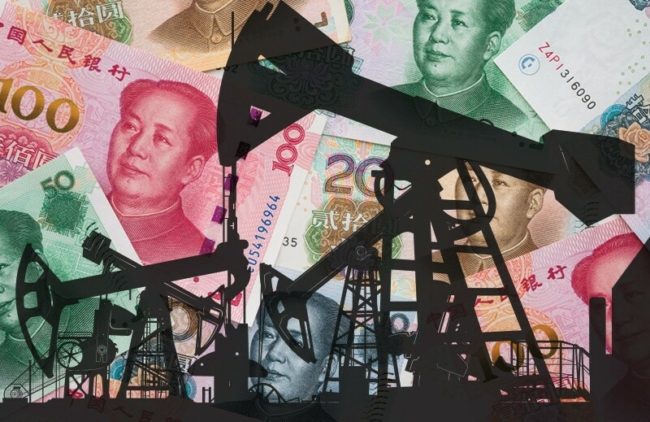 لماذا باتت العديد من الدول تسارع في “إزالة الدولرة” وتبادل التجارة بالعملات المحلية؟