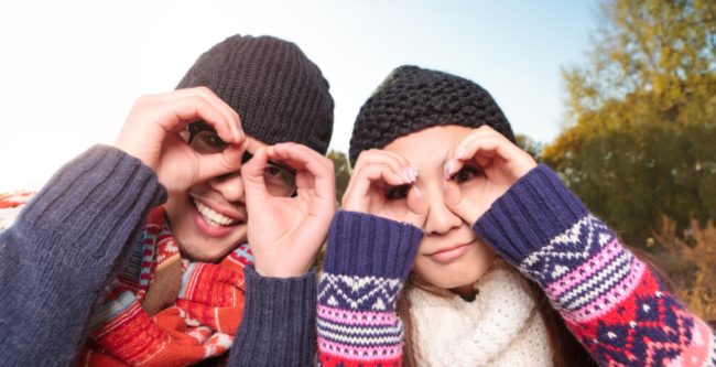 يدفعنا إلى تقليد الآخرين.. ما هو “تأثير الحرباء” وكيف ينعكس إيجاباً على علاقاتنا الاجتماعية؟