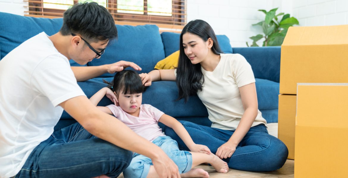 دراسة تكشف أهمية التحدث إلى الأطفال في سنواتهم الأولى.. تقوي بنية أدمغتهم وتحسّن لغتهم