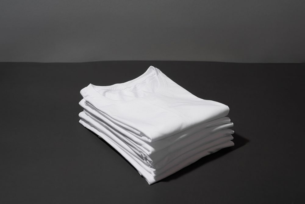 القمصان القطنية الداخلية| shutterstock