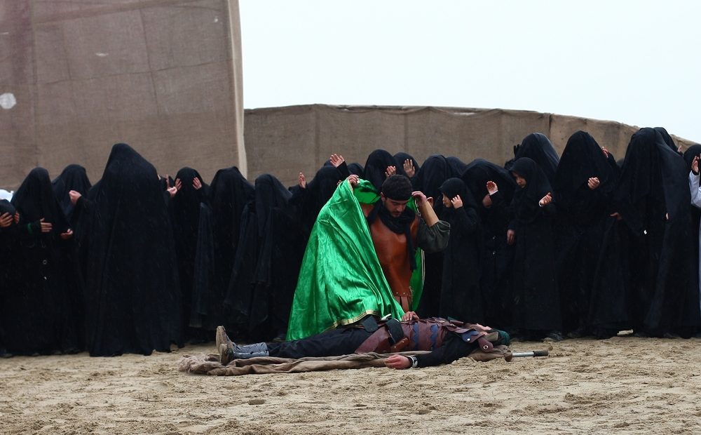 Shutter Stock/ جماعة القربان.. الانتحار عن طريق القرعة (صورة تعبيرية)