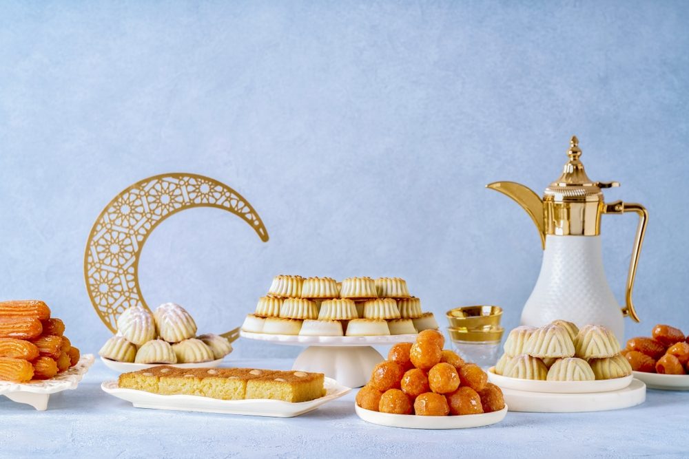 الحلوى المصرية دائماً ما تكون حاضرة على موائد رمضان والأعياد - Shutterstock