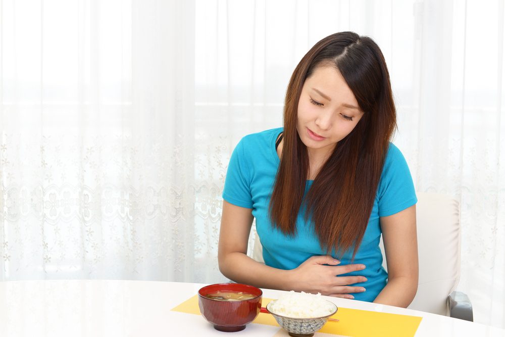 تناول الطعام يمكن ان يزيد من المرض| shutterstock