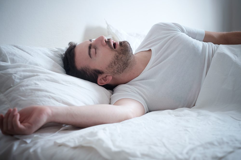 انقطاع النفس النومي يصيب الرجال أكثر من النساء/ Shutterstock