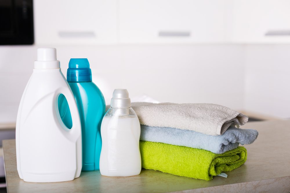 تهدد صحة الجهاز التنفسي وقد تصيبك بأمراض السرطان! مخاطر استخدام معطرات ومنعّمات الأقمشة