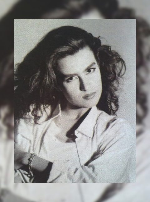 بصمة استثنائية في عالم الفن.. “سيمون”، نجمة التسعينيات التي تمرّدت على شكل الأغنية العربية