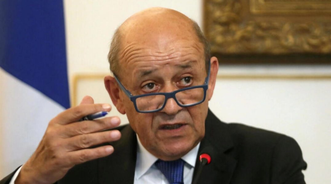 فرنسا عينت لودريان مبعوثا خاصا إلى لبنان وتزامن مع ذلك زيارة عون إلى سوريا - رويترز