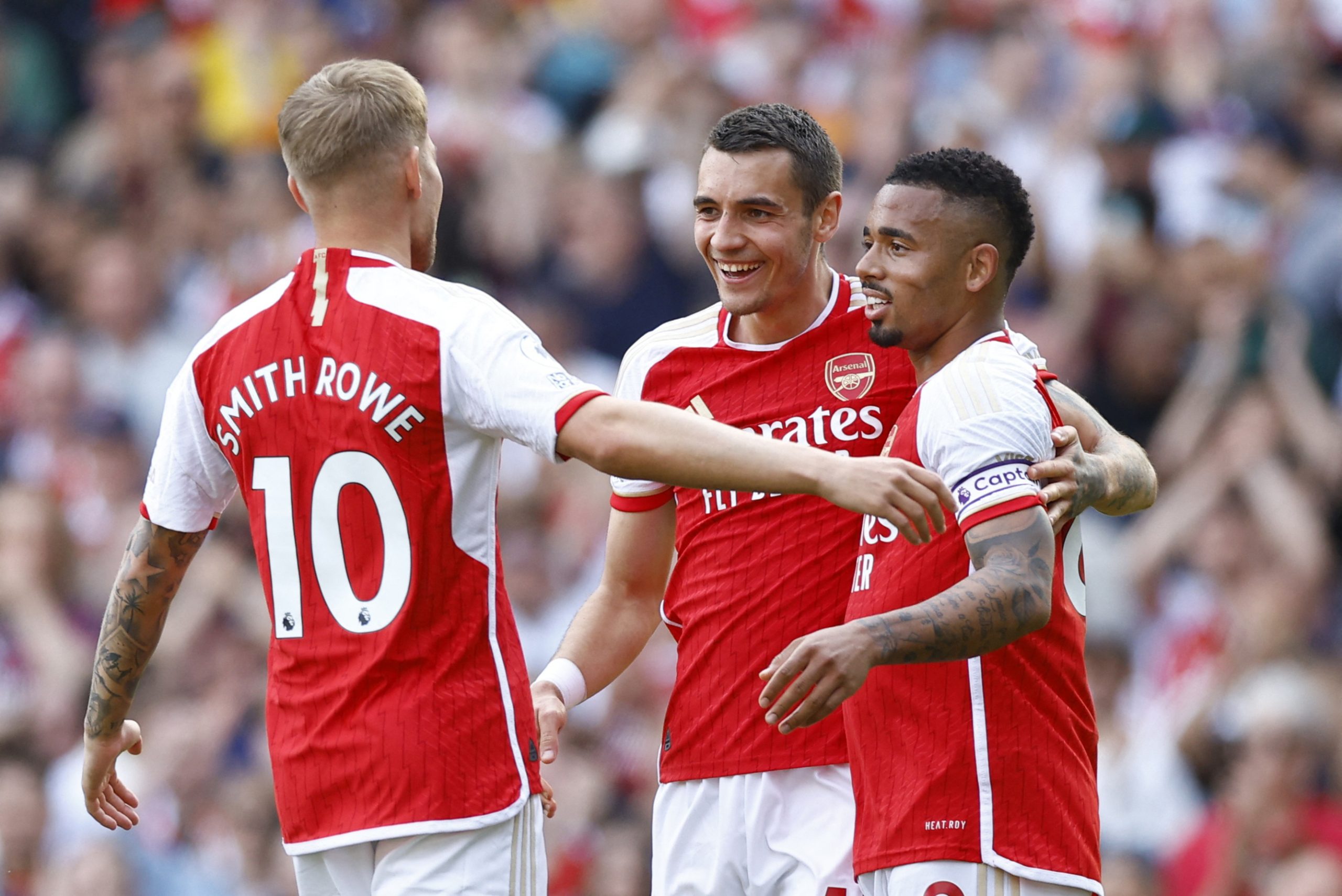 أرسنال يوقف بيع قميصه الخاص بالموسم المقبل (رويترز)