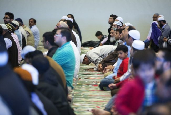 مقاطعة كندية تواصل منع الصلاة بالمدارس.. المحكمة رفضت تعليق الحظر بعد دعوى تقدمت بها منظمات إسلامية