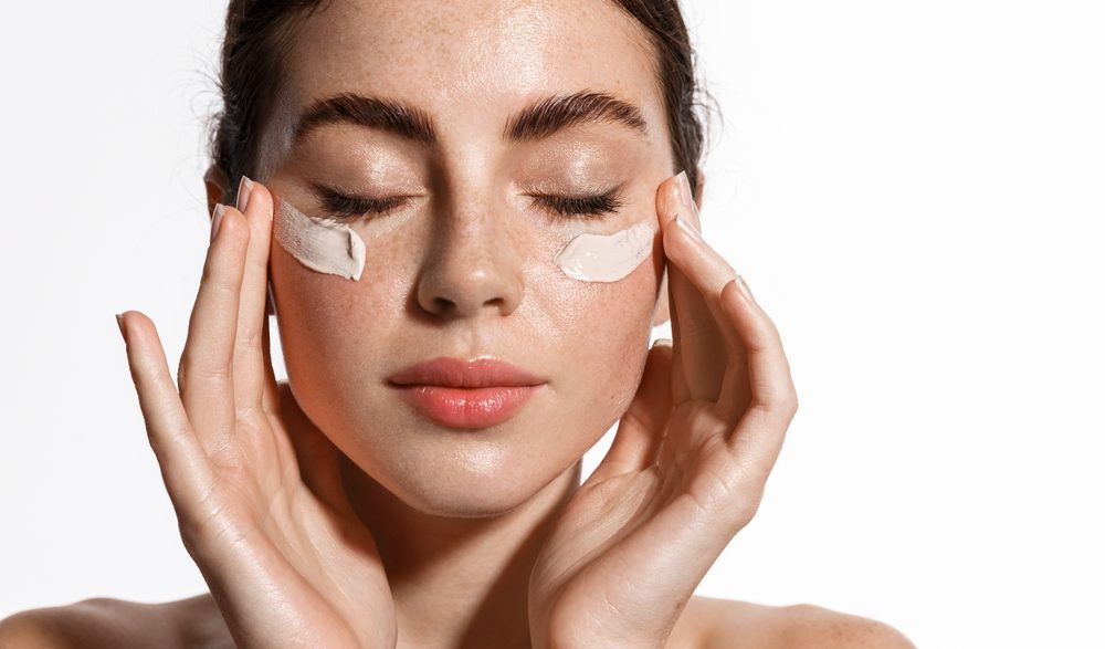 طرق الوقاية من ظهور النمش | shutterstock