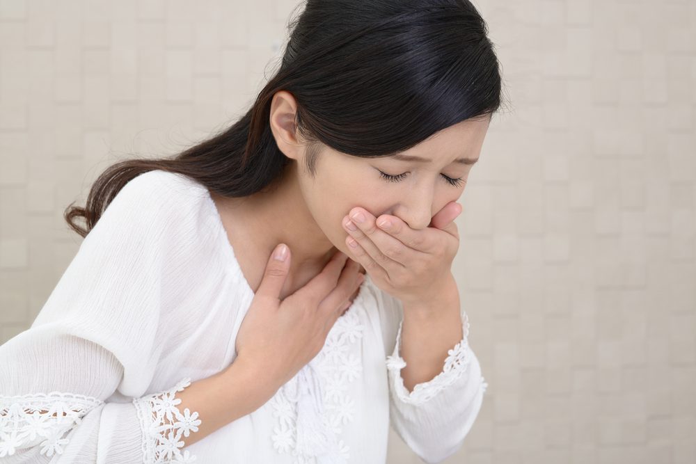 الشعور بالغثيان بسبب الصداع النصفي| shutterstock