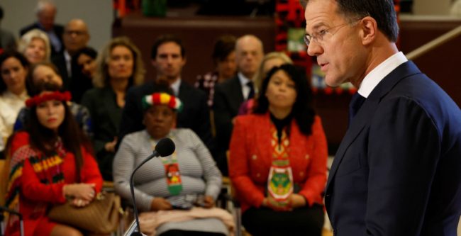 “لم الشمل” شتت شمل الأحزاب.. كيف تسبب اللاجئون في انهيار الحكومة الهولندية؟