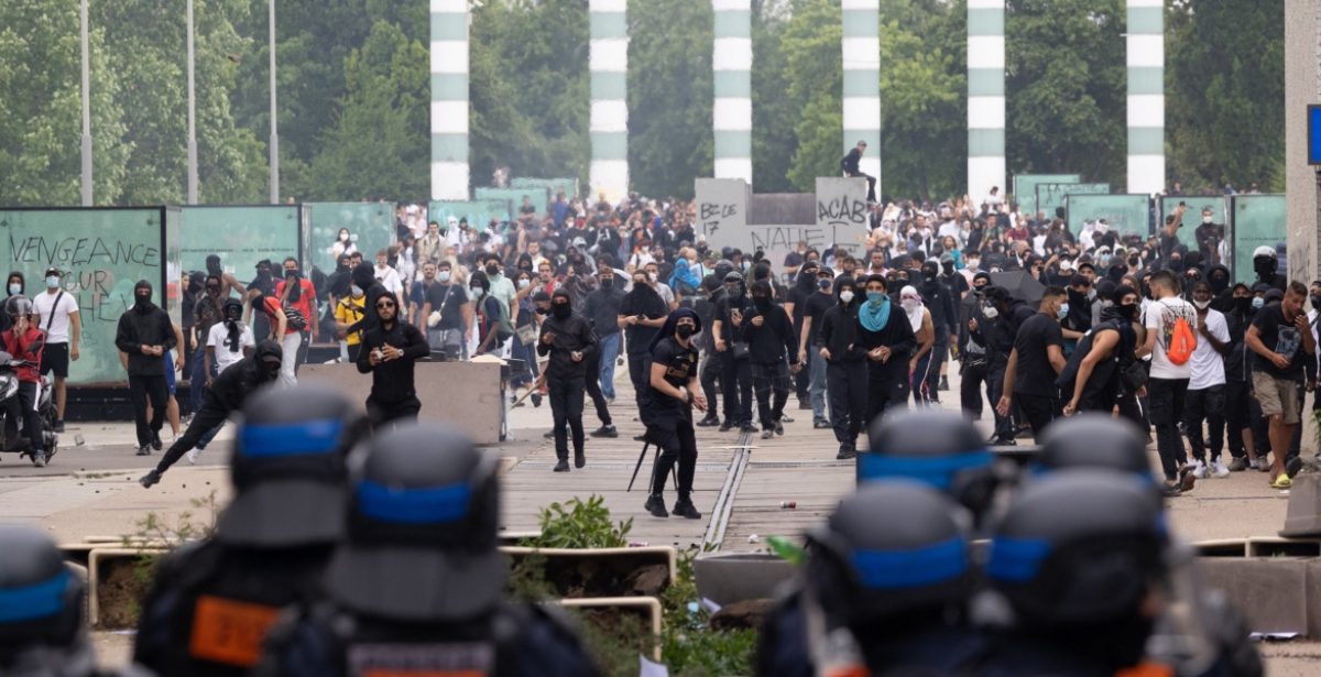 “لا سلام دون عدل!”: انتفاضة “البؤساء” في فرنسا