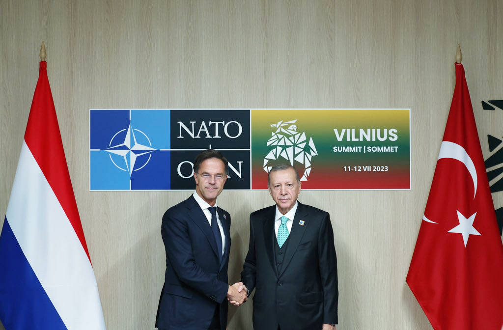 هولندا ترفع قيود التصدير على الصناعات الدفاعية التركية.. تسعى لتحفيز التعاون الدفاعي بأوروبا