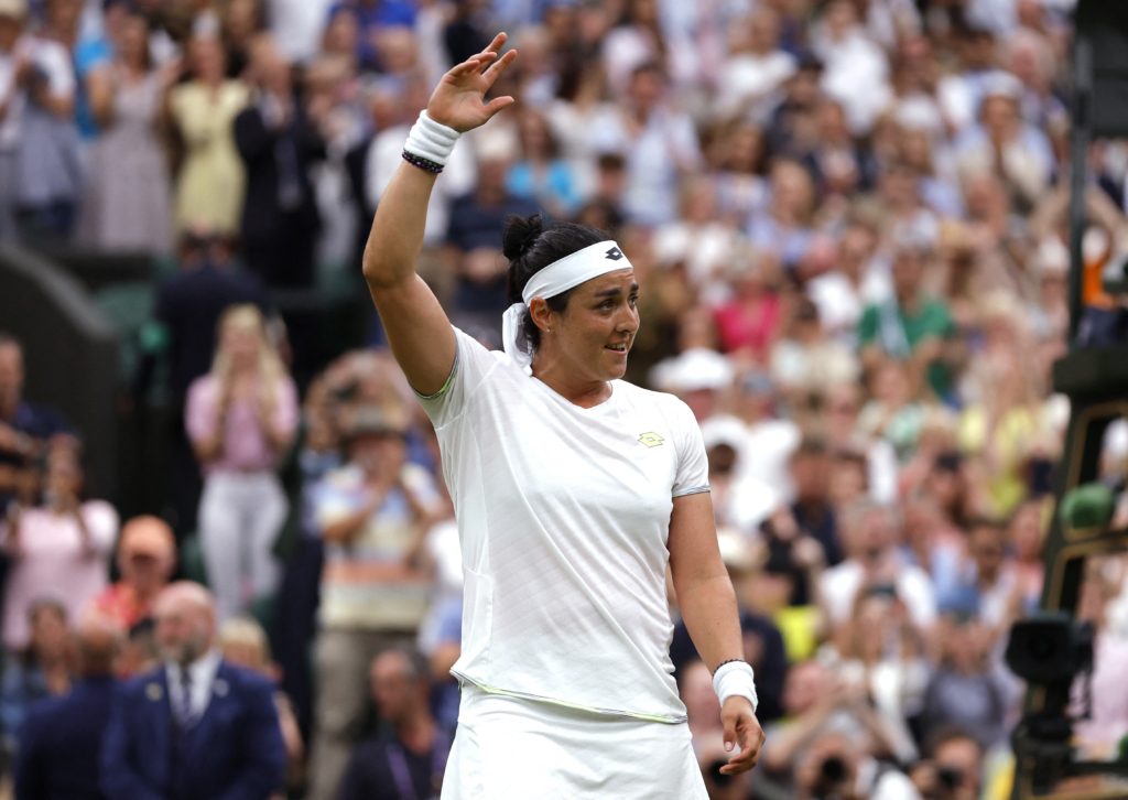 أنس جابر إلى نهائي بطولة ويمبلدون للمرة الثانية (رويترز)