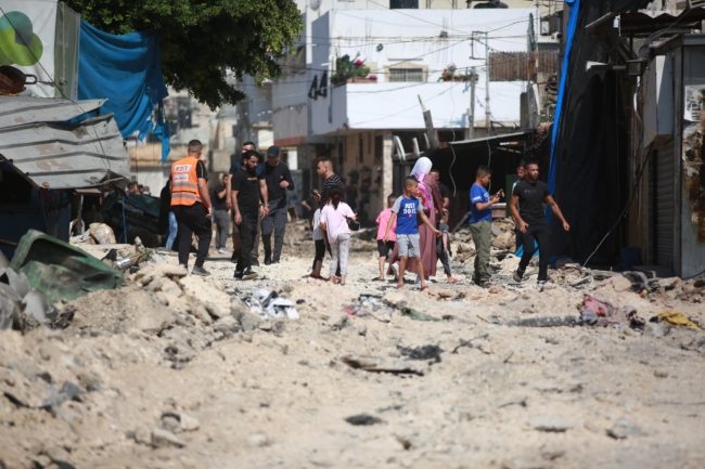 نزوح جماعي لأهالي مخيم جنين.. مئات العائلات غادروا منازلهم تحت تهديد إسرائيلي بقصفها