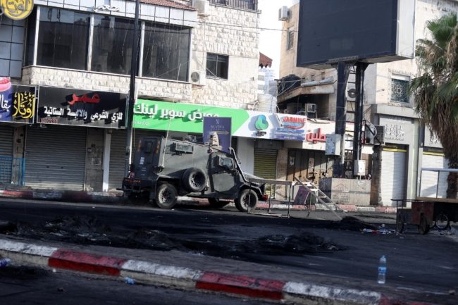 المقاومة تعلن استهداف آليات للاحتلال خلال انسحابها من مخيم جنين.. والجيش يعترف بمقتل جندي