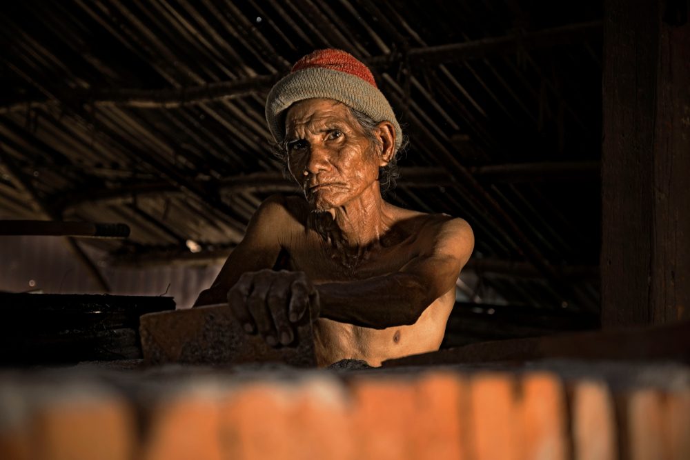 Shutter Stock/ العبودية الحديثة والاتجار بالبشر