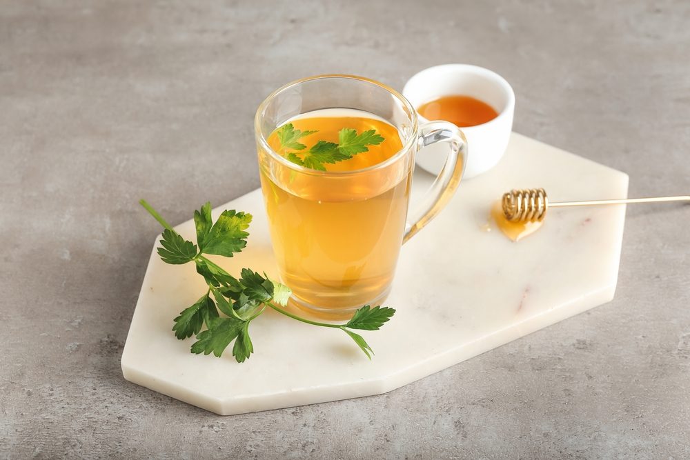 البقدونس المغلي مع العسل| shutterstock