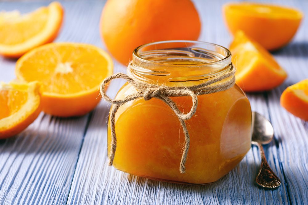 يجب حفظ المربى في وعاء زجاجي محكم الغلق - Shutterstock