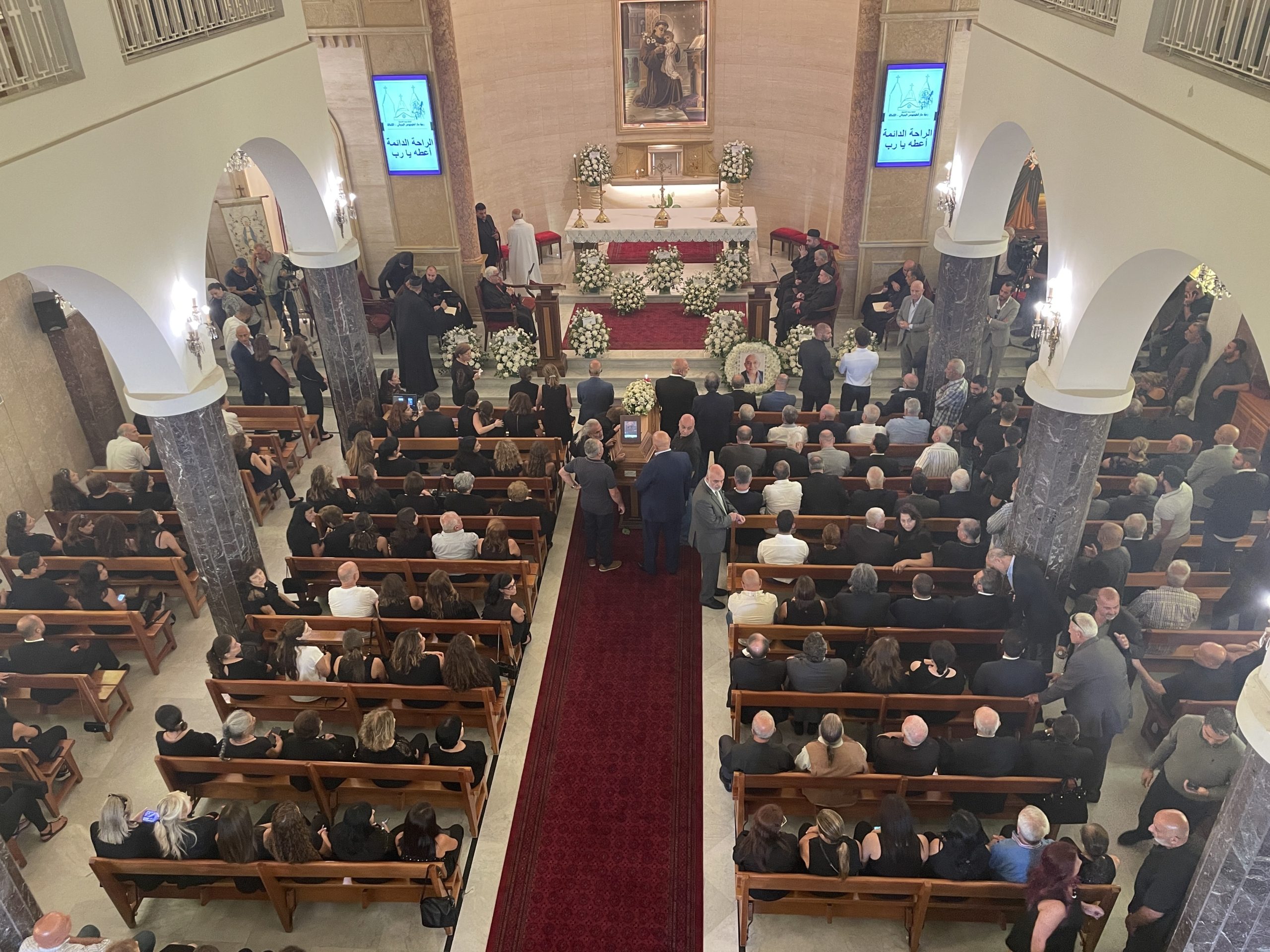 ما بعد حادثة الكحالة ليس كما قبلها.. فهل تؤدي لفتح ملف سلاح حزب الله أم تنزلق بلبنان لحرب أهلية؟