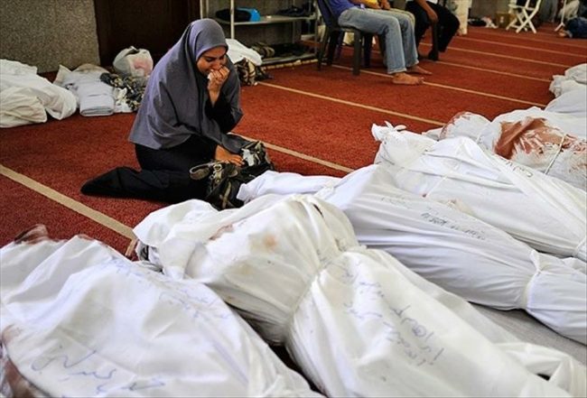 شهادات ناجين من فض الاعتصام.. واشنطن بوست: هكذا غيرت “مذبحة رابعة” مصر للأبد