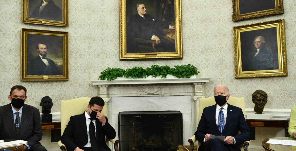 ماذا سيحدث لو سقط بوتين؟ صعود زعيم أقوى أم رئيس باحث عن السلام؟.. أوكرانيا لديها خطة شديدة التهور