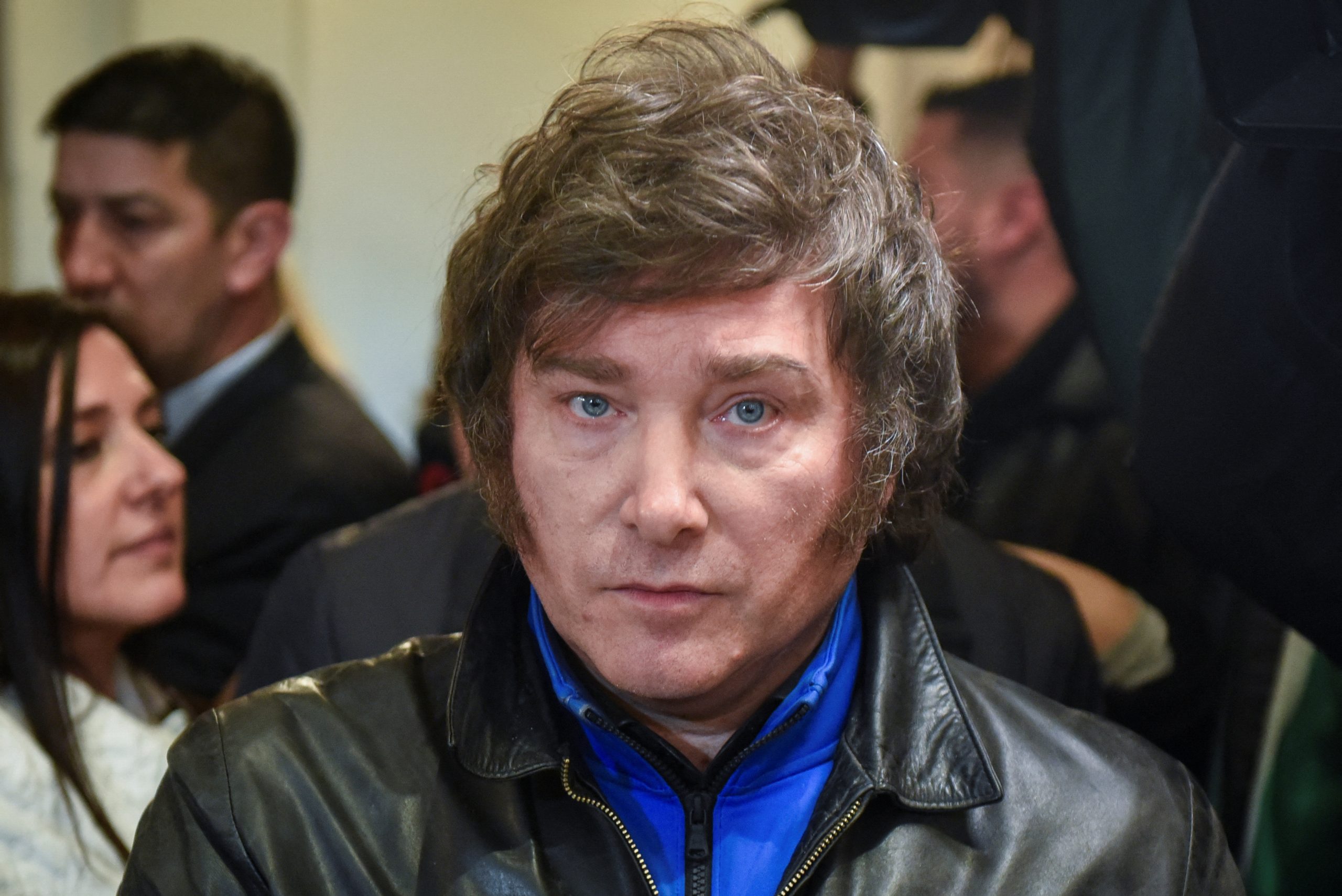 “ترامب الأرجنتين”! المرشح الأول للرئاسة بالبلاد خافيير ميلي مؤيد لإسرائيل، ويتوعد بنقل سفارة بلاده للقدس