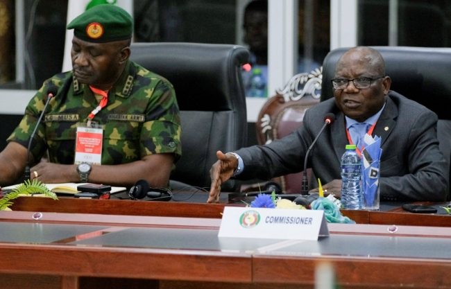 “إيكواس” ترفض خطة انقلابيي النيجر لتشكيل حكومة انتقالية: كلما أسرعتم بإعادة السلطة للمدنيين كان أفضل