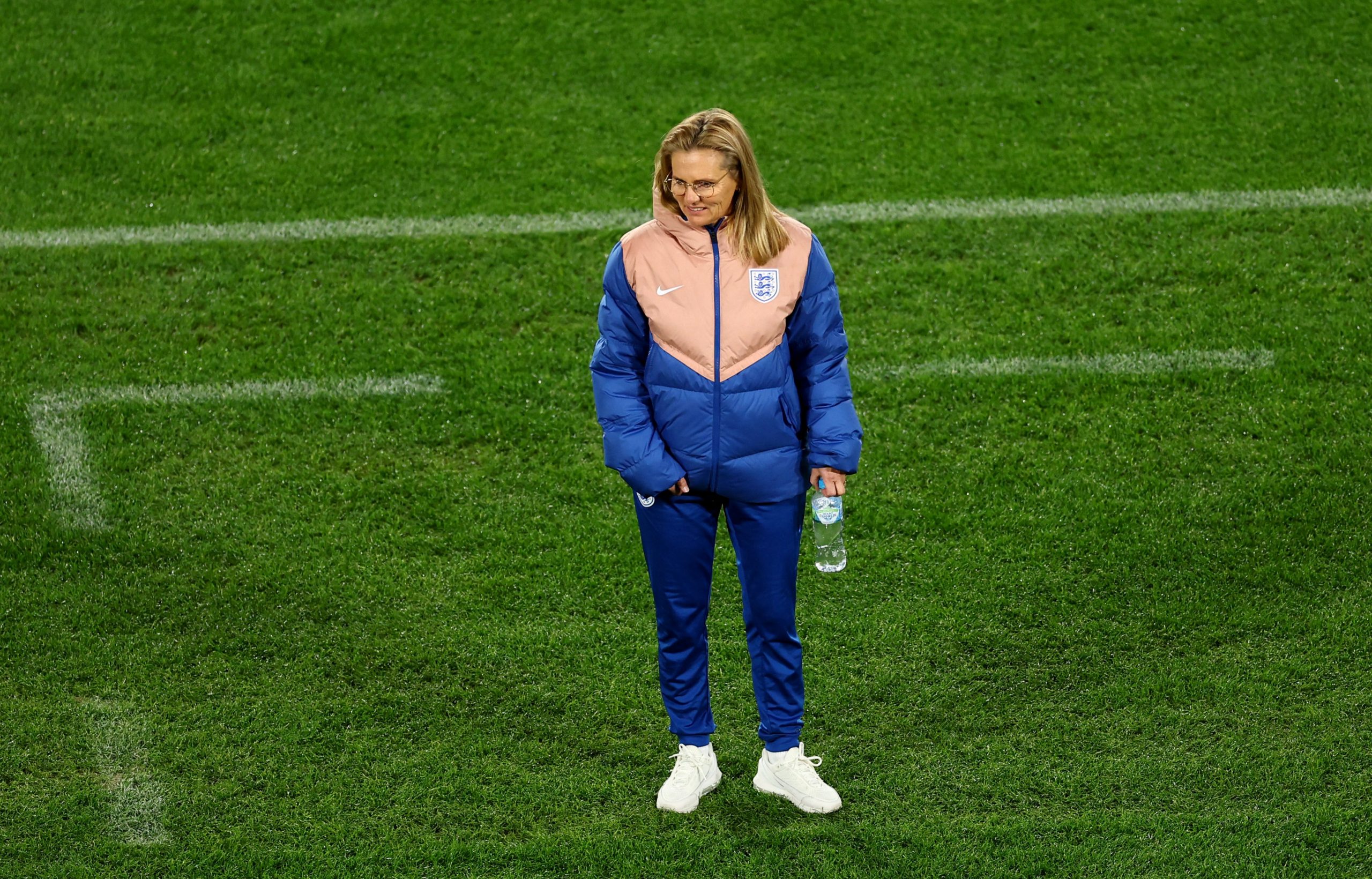 المرأة المرشحة لقيادة منتخب إنجلترا للرجال (رويترز)