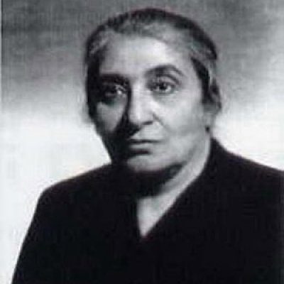 كلثوم عودة
