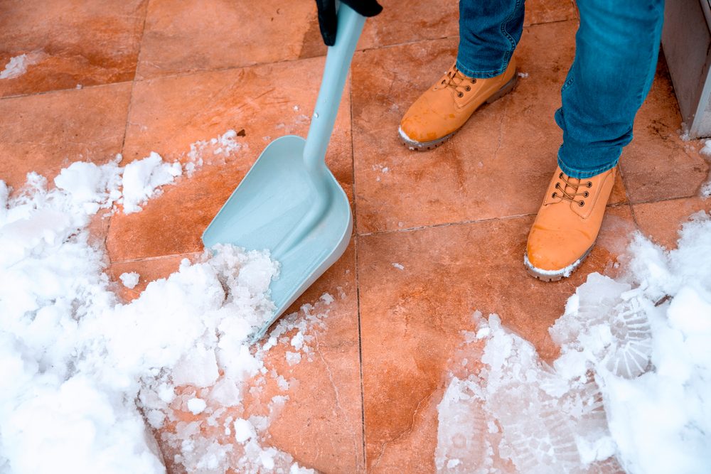 إزالة الثلوج بطريقة سهلة| shutterstock