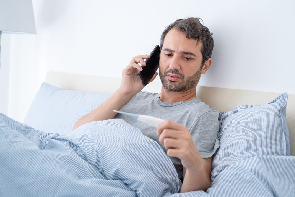 يمكن أن تكون الحمى أحد أبرز أعراض الالتهاب/ Shutterstock