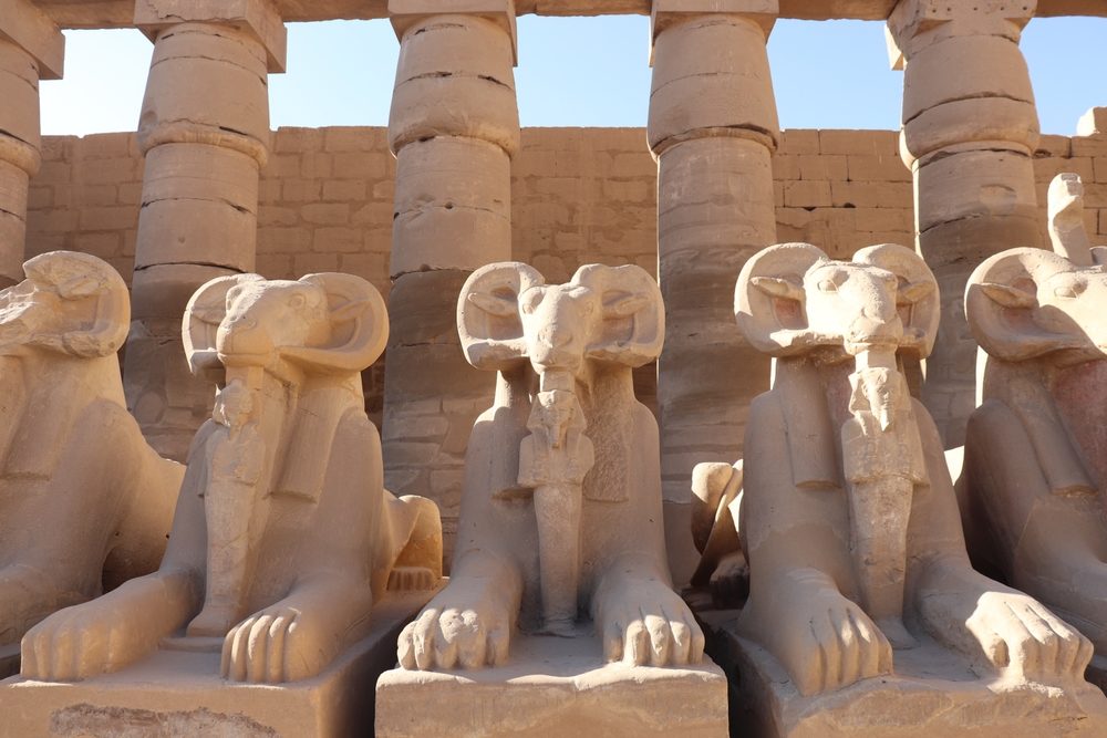 أبو الهول برأس امرأة 