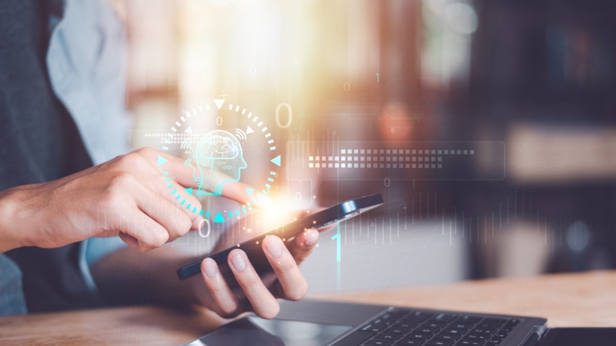 التطبيقات الإلكترونية