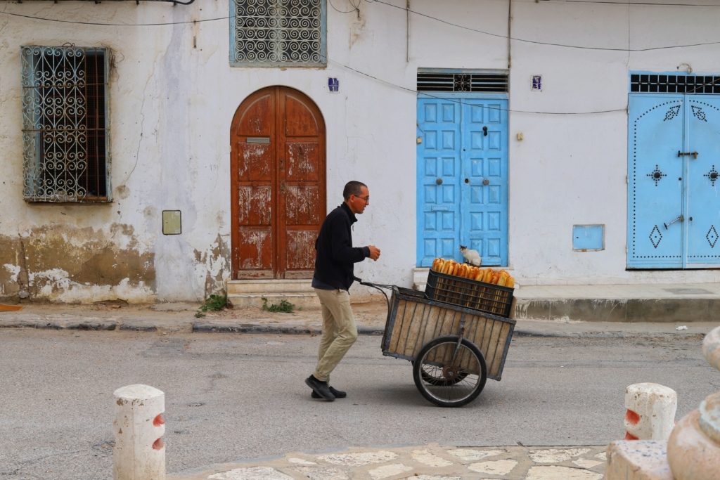 أزمة الخبز تونس قيس سعيد