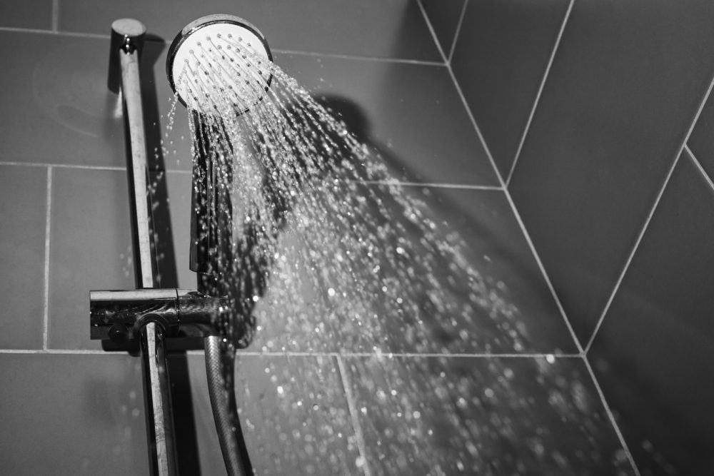 الاستحمام المتناوب | shutterstock
