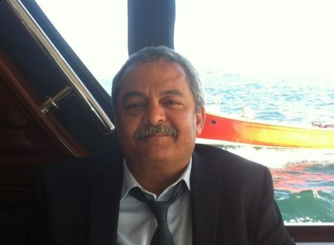 بعد حبس المعارض “هشام قاسم”.. تحالف في مصر يعلق أنشطته السياسية مؤقتاً ويقرر عدم تقديم مرشح للرئاسة