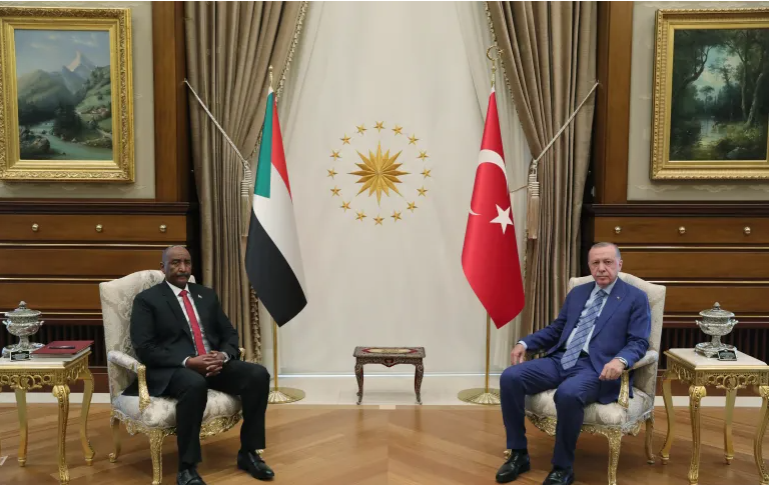 كان البرهان قد جمّد اتفاقية سواكن مع تركيا بعد الإطاحة بالبشير - الأناضول