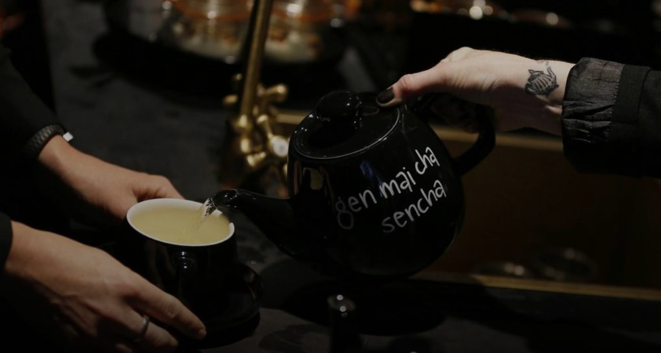 هل تهدد القهوة المكانة التاريخية للشاي لدى البريطانيين؟ إحصائيات تكشف كيف تأثرت عاداتهم اليومية