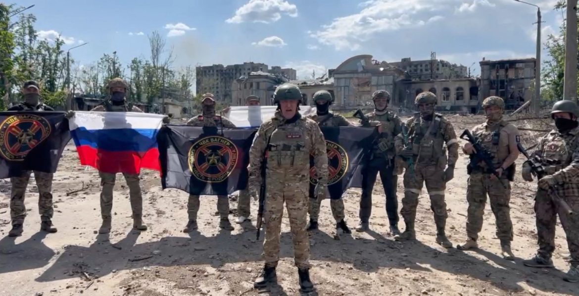 شركات عسكرية روسية خاصة تتنافس على مقاتلي فاغنر.. تحاول قيادتهم بأوكرانيا وأفريقيا بعد موت يفغيني