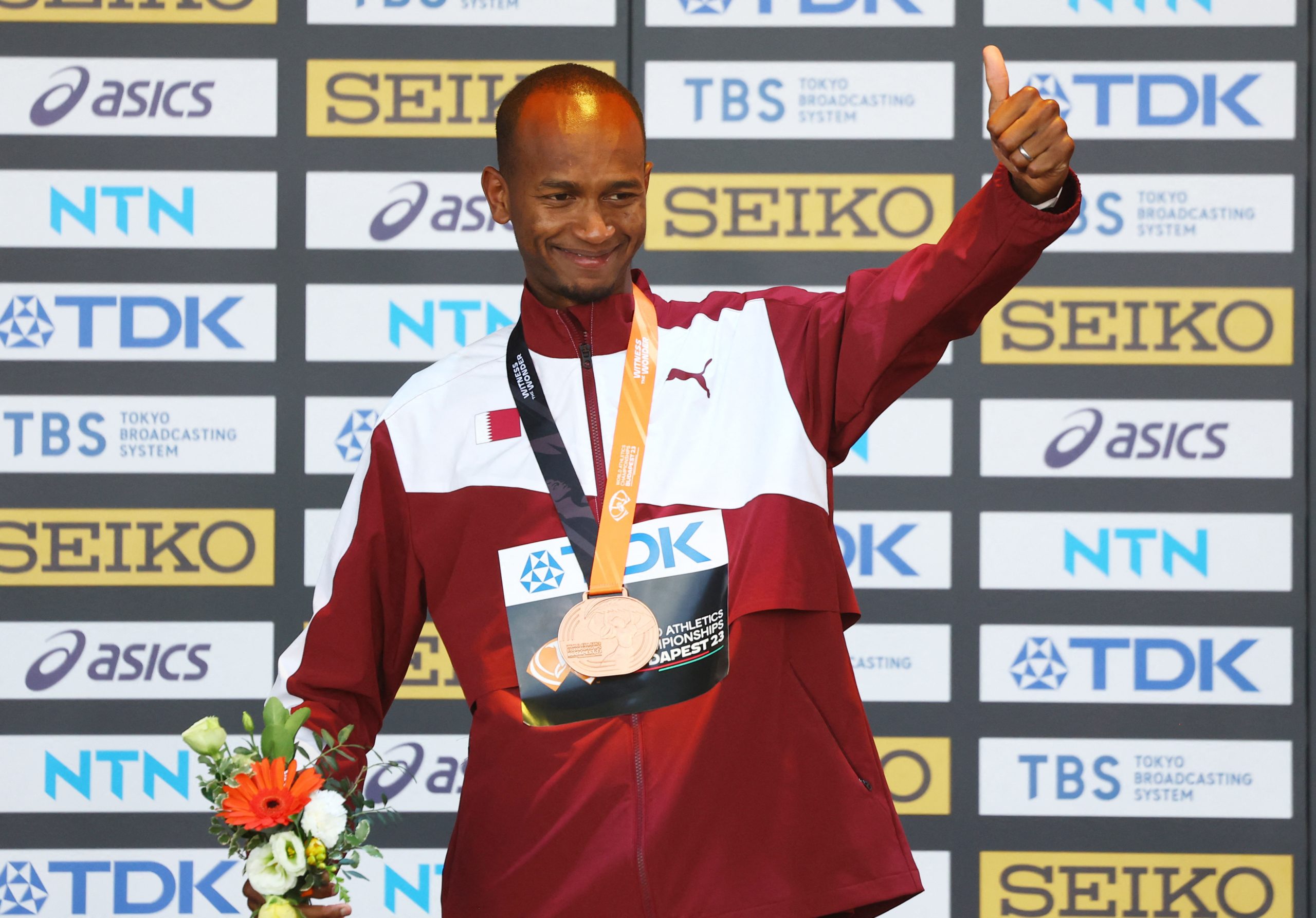 القطري معتز برشم مرشح للتألق في دورة الألعاب الآسيوية (رويترز)