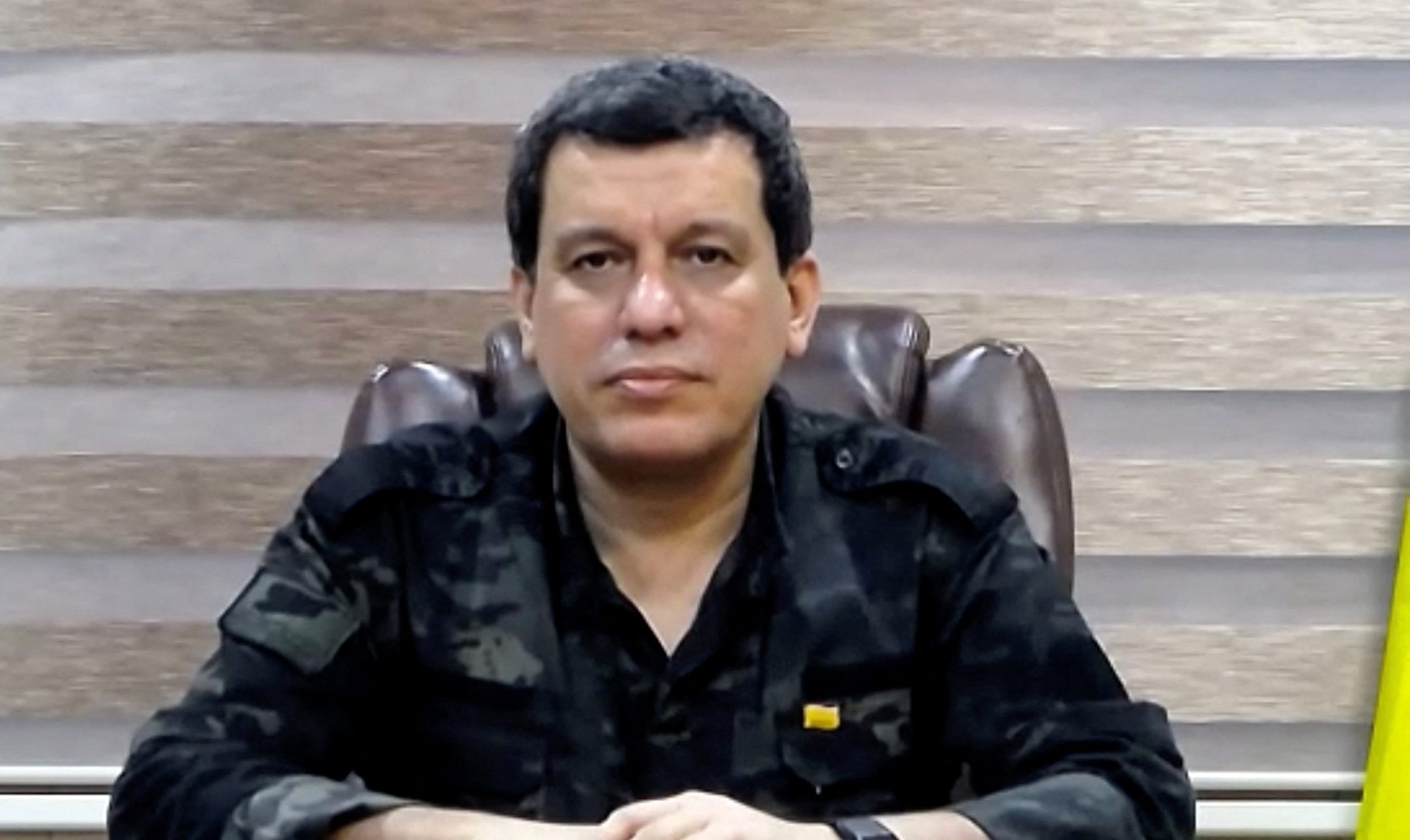 رويترز: “قسد” تتعهد بتلبية مطالب العشائر العربية شرقي سوريا.. أقرت بارتكاب أخطاء في إدارة المنطقة