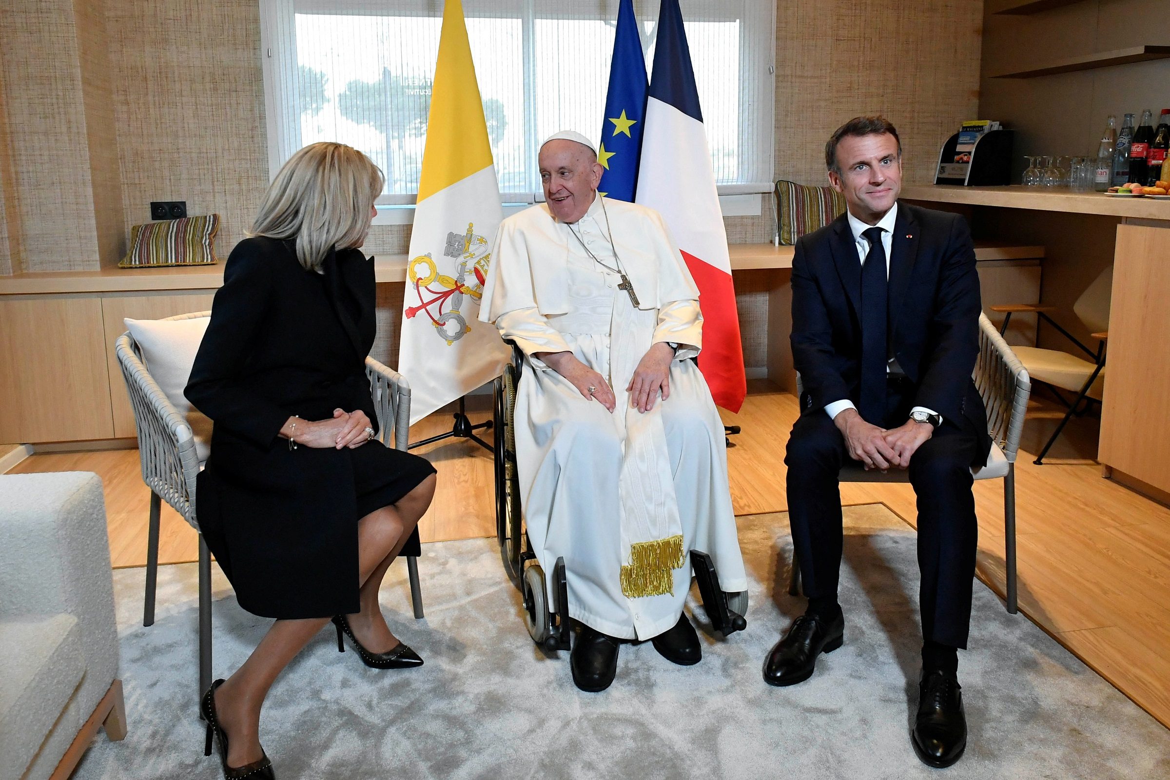 إيمانويل ماكرون البابا فرنسيس