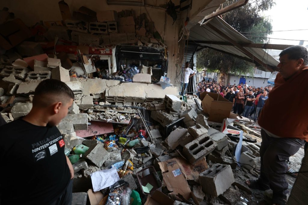 مخيم نور شمس الضفة الغربية طولكرم الاحتلال 