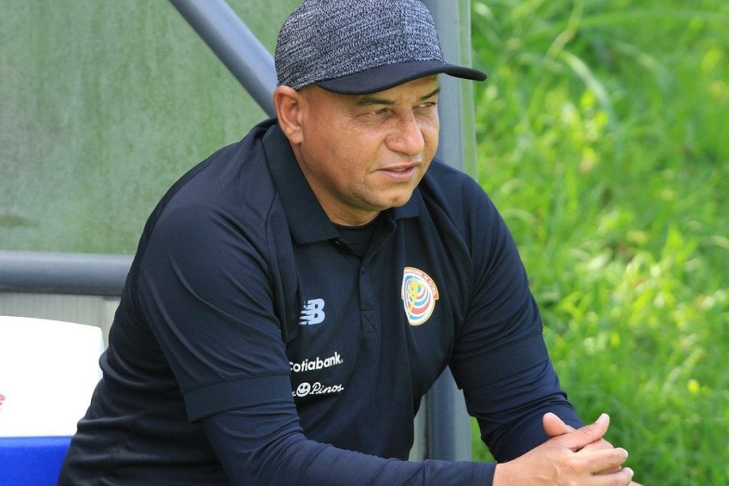 إريك رودريغيز مساعد مدرب منتخب كوستاريكا الراحل - وسائل التواصل الاجتماعي