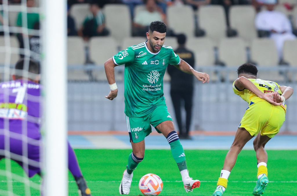 رياض محرز يكشف تفاصيل إصابته بالتسمم في السعودية (حساب الأهلي)