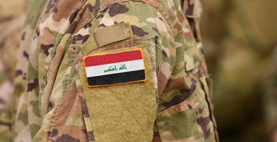 ما يطلق عليهم الفضائيون في العراق أكثرهم في الجيش والمؤسسات الأمنية - shutter stock