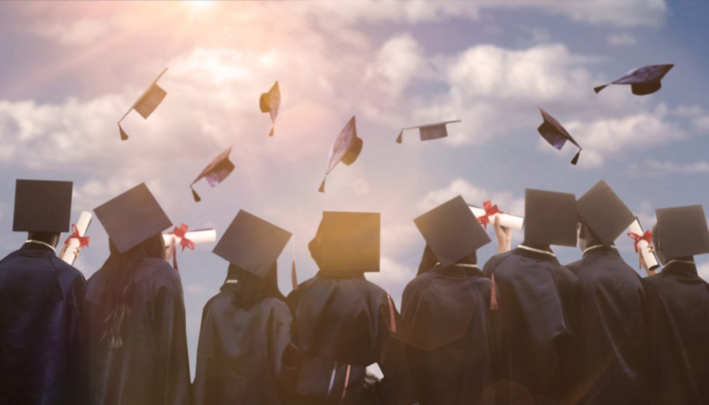 الرقص في حفلات التخرج