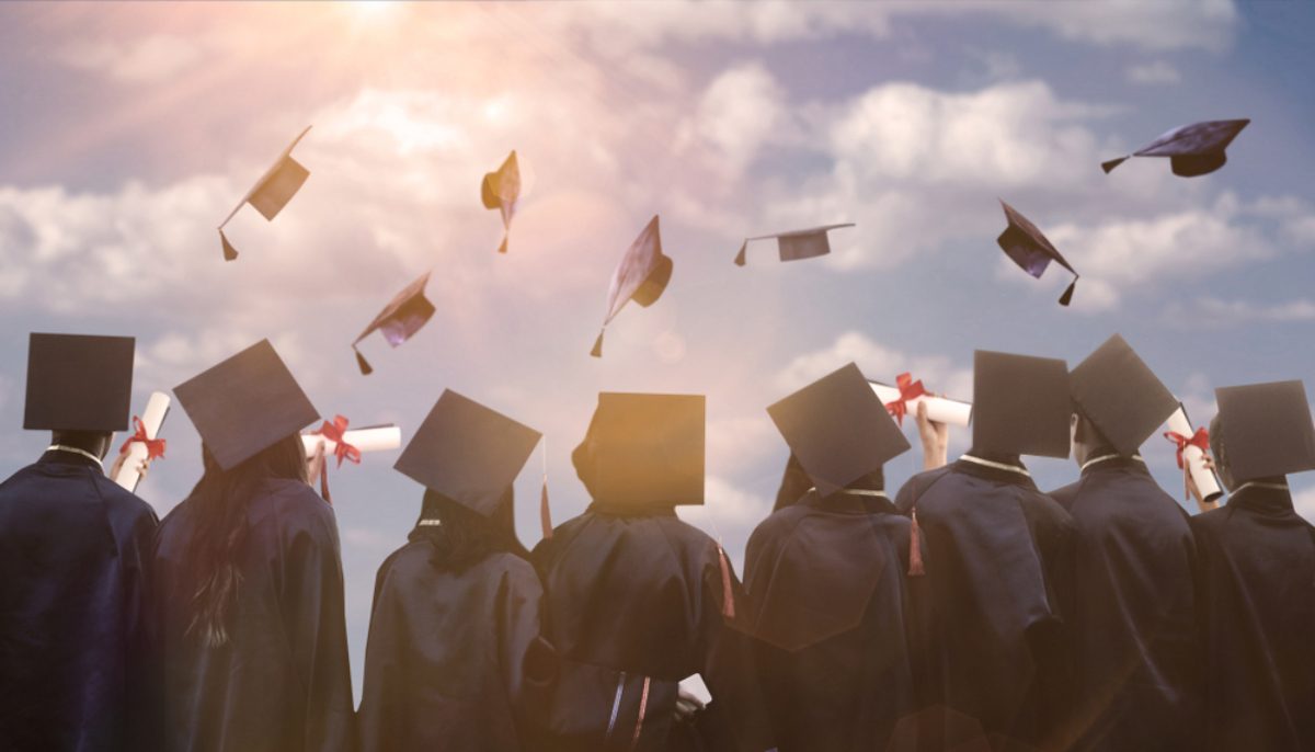 الرقص في حفلات التخرج